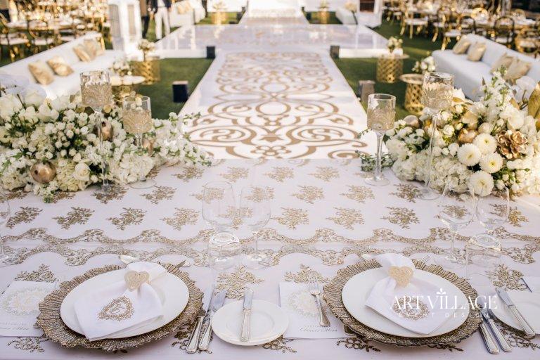 white and gold wedding theme